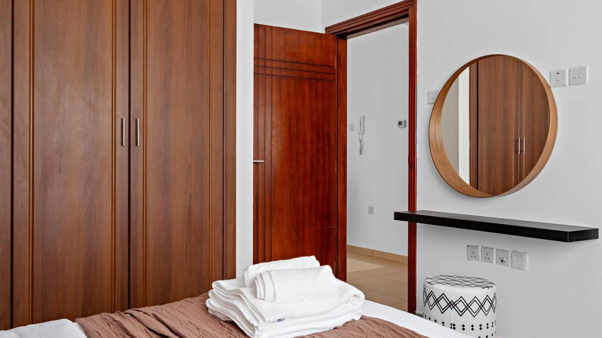 Silkhaus Luxury 1 Bdr With Metro Nearby Daire Dubai Birleşik Arap Emirlikleri